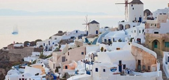 دليل شامل حول السفر إلى اليونان