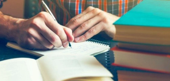 تمييز بين الإنشاء الطلبي وغير الطلبي في اللغة العربية