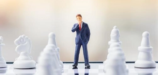 محددات اتخاذ القرارات السياسية: نظرة شاملة