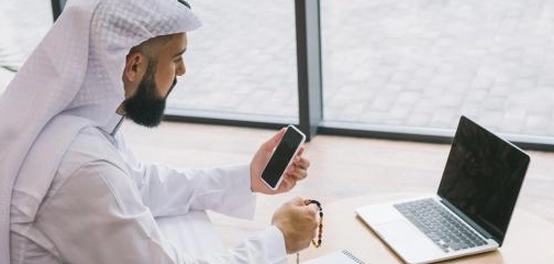 العمل في منظور الإسلام: قيمة وأخلاق