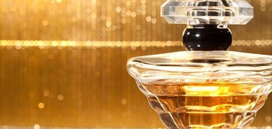 العطور وألم الرأس