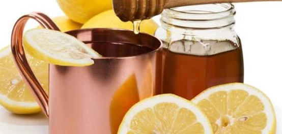 العسل وندبات حب الشباب: حلول طبيعية وفعالة