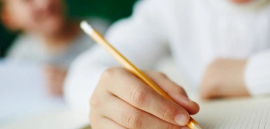 تحديد المؤثر في المبتدأ والخبر