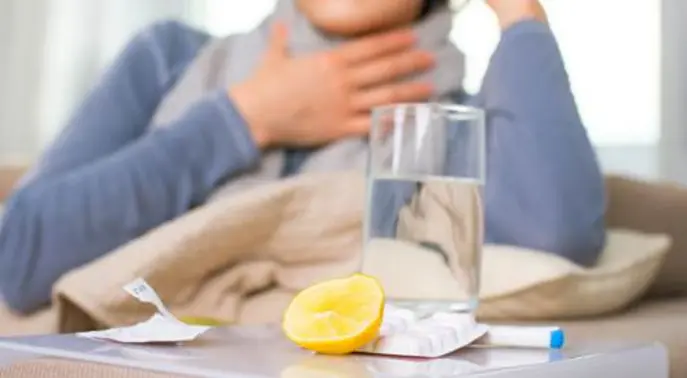 ودّع الإنفلونزا ونزلات البرد: دليلك الشامل للتعامل معها منزليًا هذا الشتاء