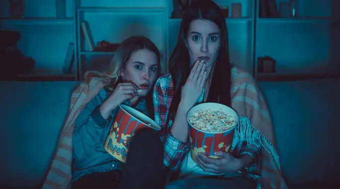 هل أفلام الرعب مفيدة أم ضارة؟ كيف تؤثر أفلام الرعب على صحتك النفسية والجسدية؟