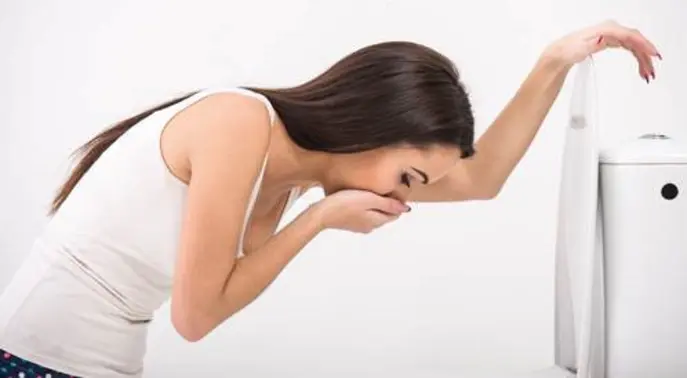 تجنب الغثيان والقيء أثناء العلاج الكيميائي: دليلك الشامل للوقاية والعلاج