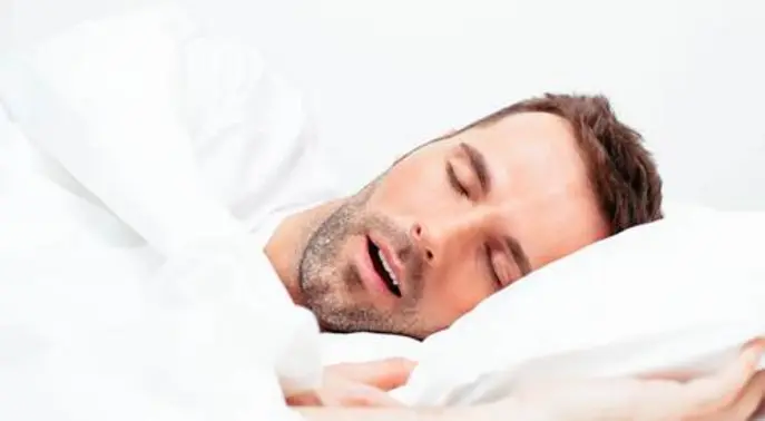 التنفس عن طريق الفم: هل هو ضار؟ دليل شامل للأسباب والأعراض والعلاج