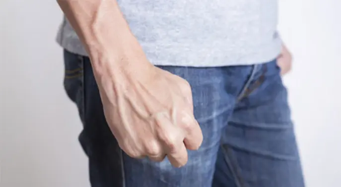 لماذا تظهر العروق؟ أسباب بروز العروق وطرق العلاج الفعالة
