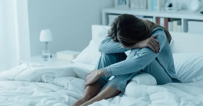 فهم أعراض الاكتئاب لدى المرأة: دليلكِ الشامل للصحة النفسية
