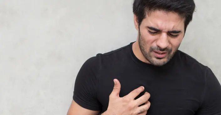 علاج ارتجاع المريء بالأعشاب: دليلك الطبيعي لتخفيف الحموضة المزعجة