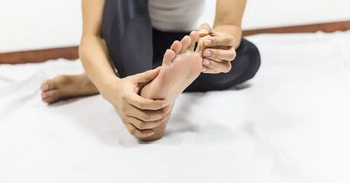 ارتفاع اليوريك أسيد: دليل شامل للأسباب، الأعراض، وطرق العلاج الفعالة