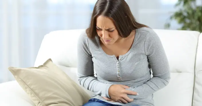 تعرف على أعراض التهاب فم المعدة: دليلك الكامل للتشخيص والعلاج والوقاية