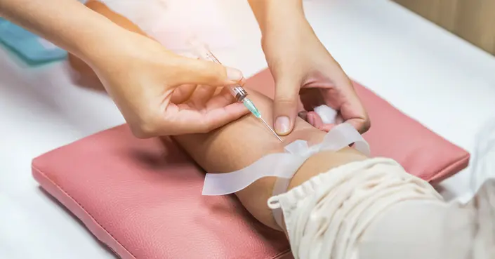 نافذة على صحتك: أمراض يمكن اكتشافها بتحليل الدم وأهمية الفحص الدوري