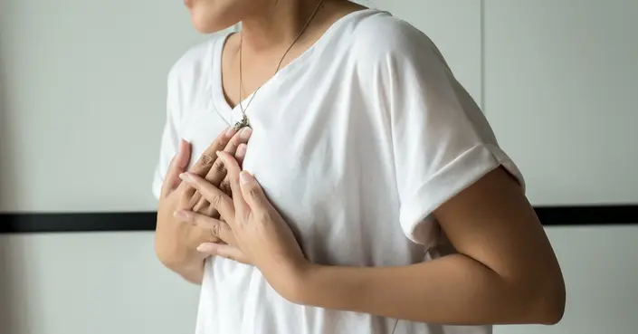 أعراض الحصبة عند الكبار: دليل شامل لأعراضها، مضاعفاتها، وطرق الوقاية
