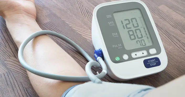أسباب تقلبات ضغط الدم: دليلك الشامل للتحكم والوقاية الفعالة