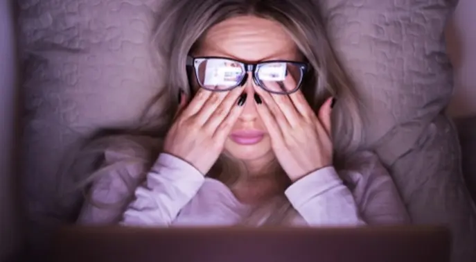 إجهاد العين: دليلك الشامل لتخفيف التعب وحماية نظرك