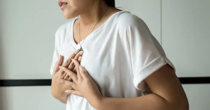 وداعًا للكحة المزعجة: نصائح وخطوات فعّالة لعلاجها في المنزل