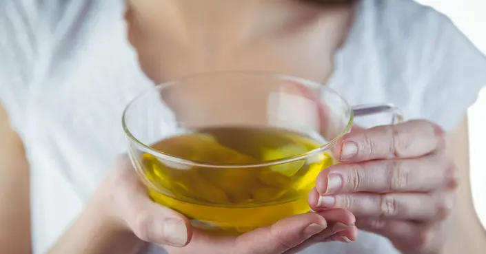 اليانسون للنساء: اكتشفي فوائده المذهلة ومحاذير تناوله بذكاء