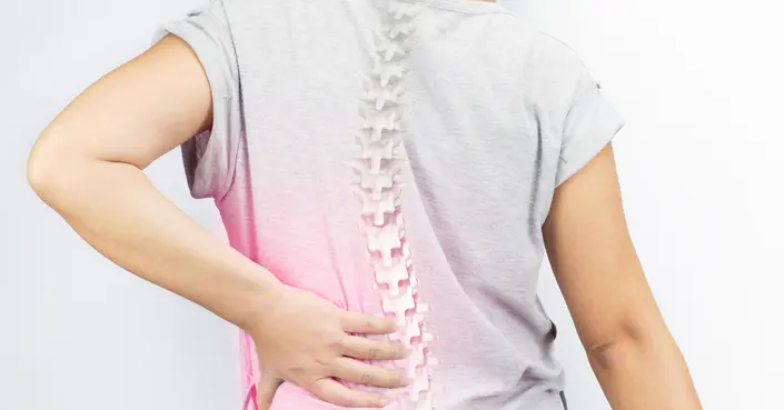 أسباب هشاشة العظام: دليل شامل لحماية عظامك والحفاظ على قوتها