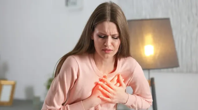 دليل شامل: علامات زيادة الأملاح في الجسم وأفضل طرق العلاج
