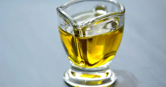 شرب الخروع: الفوائد المحتملة والمخاطر التي يجب أن تعرفها