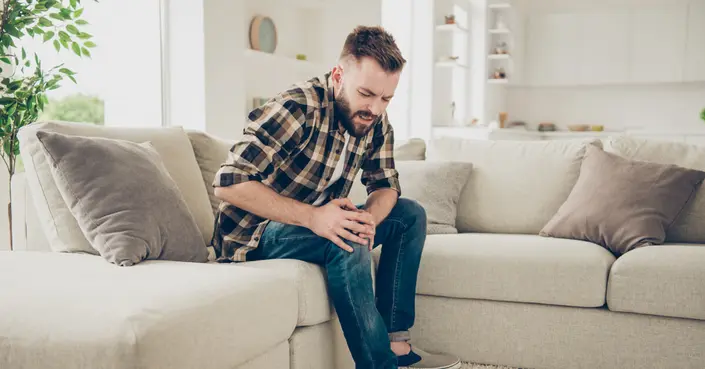 هشاشة عظام الركبة: دليل شامل للمراحل والعلاجات الفعالة