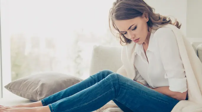 أعراض تكيس المبايض الخفيف: دليل شامل لفهمها والتعامل معها بذكاء