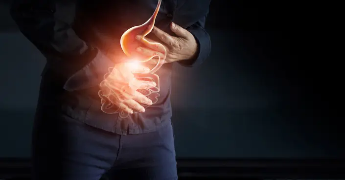 هل يمكن للماء علاج قرحة المعدة؟ اكتشف الحقيقة وطرق التخفيف الطبيعية