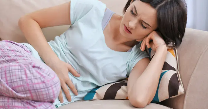 أسباب انتفاخ البطن الدائم: تعرف على المسببات والعلاجات الفعالة