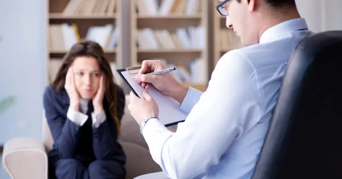 أعراض المرض النفسي (الاضطراب العقلي): دليل شامل للتعرف على العلامات والبحث عن المساعدة