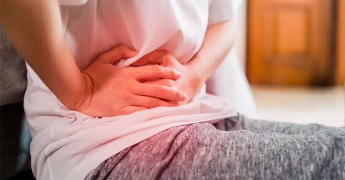 أعراض التهاب الحوض عند النساء والفتيات: دليلك الشامل للوقاية والعلاج