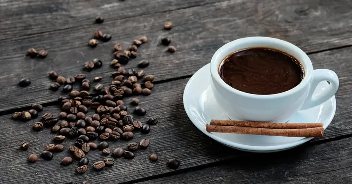هل تشعر بخفقان القلب بعد شرب القهوة؟ دليلك الشامل