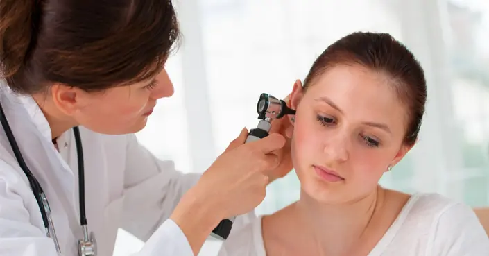 هل يلتئم ثقب طبلة الأذن؟ دليل شامل للشفاء والعلاج والوقاية