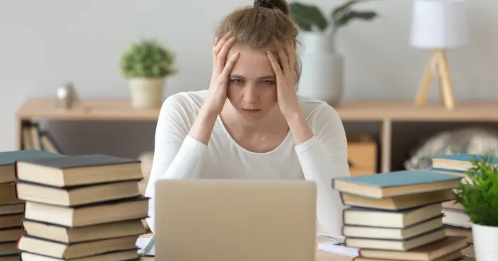 تخلص من النسيان وضعف التركيز: دليلك الشامل لطرق علاج فعّالة