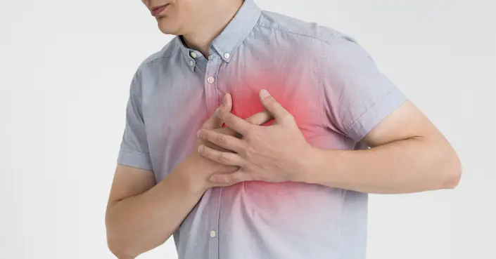 لا تتجاهل: خطورة كهرباء القلب ومضاعفاتها وكيف تحمي نفسك