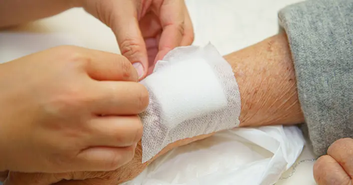 علاج جروح مرضى السكري: خطوات حاسمة للشفاء السريع وتجنب المضاعفات