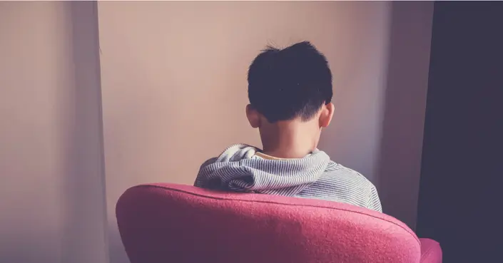 اكتشف متى تظهر علامات التوحد: دليلك الشامل للمراحل المبكرة والتشخيص