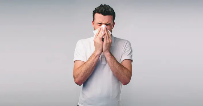 اكتشف الفرق الواضح بين الزكام والحساسية: دليلك الشامل للأعراض والأسباب والعلاج