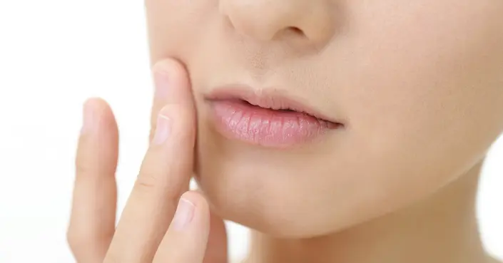 اكتشفوا أعراض نقص فيتامين ب على البشرة: دليل شامل للوقاية والعلاج
