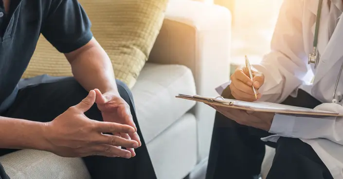 حصوات البروستاتا: دليلك الشامل لفهم الأسباب، الأعراض، والعلاج