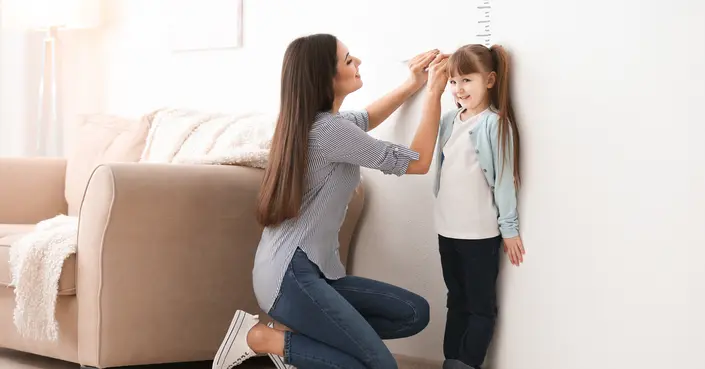متى يتوقف النمو عند البنات؟ دليل شامل لمراحل النمو والعوامل المؤثرة