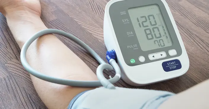 معدل الضغط الطبيعي بعد الأكل: دليلك الشامل لفهم تأثير الطعام على ضغط دمك