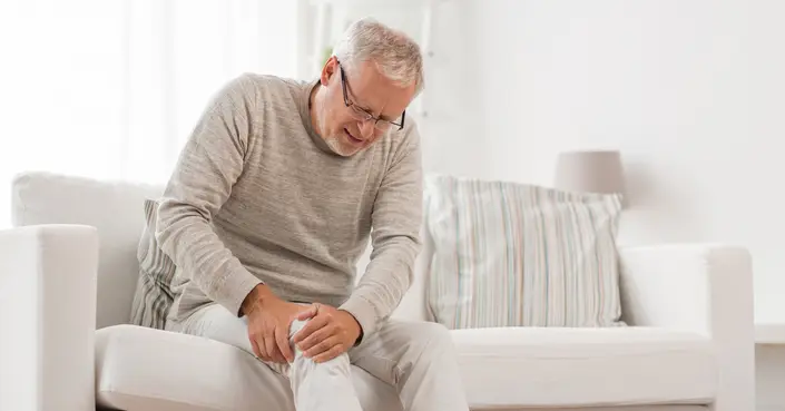 علاج الركبة بالثوم: هل هو حل طبيعي فعال أم مجرد اعتقاد شائع؟