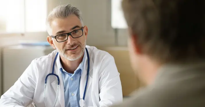 الفتق الإربي وتأثيره على الخصية: دليلك الشامل للأعراض والعلاج