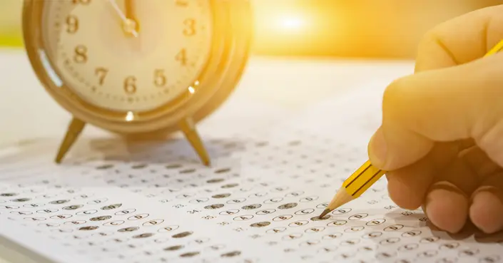اختبارات الذكاء: دليلك الشامل لأنواعها وكيفية تفسير نتائجها