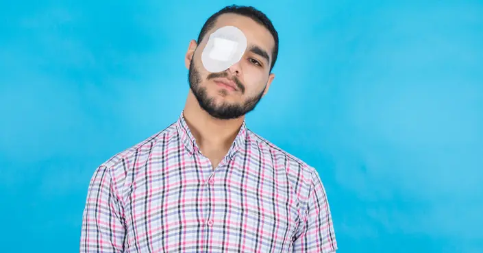 دليلك الشامل للممنوعات بعد زراعة القرنية: تعافٍ آمن ورؤية واضحة
