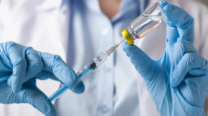 هل لقاح الإنفلونزا مضر حقًا؟ كشف خرافات تمنعك من الحماية!