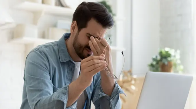 التعب المزمن: دليلك الشامل لأسبابه، أعراضه، وطرق علاجه الفعالة