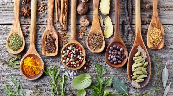 وداعًا لألم الكعب: علاج مسمار العظم بالأعشاب والطرق الطبيعية المجربة