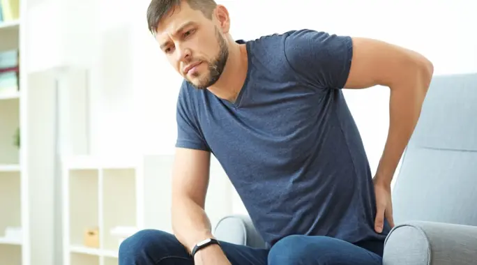 التهاب كيس الشعر: دليلك الشامل لأعراضه، أسبابه، وطرق علاجه الفعالة